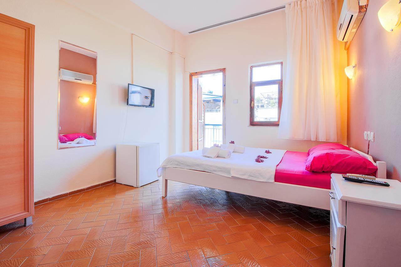 Saray Pansiyon Kaş Exterior foto